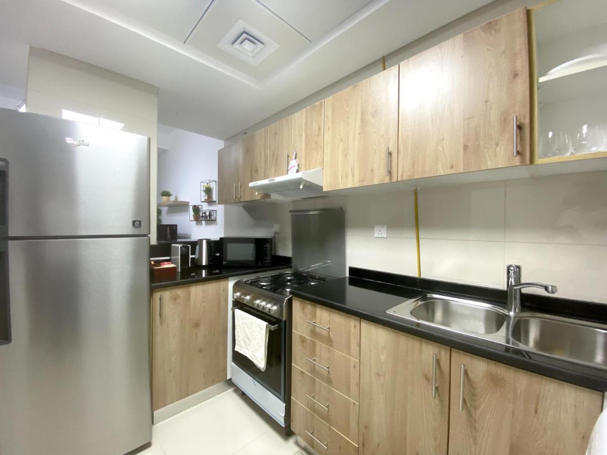 Walk To The Beach Or Enjoy The Amazing View From The Balcony Apartment Дубай Екстериор снимка