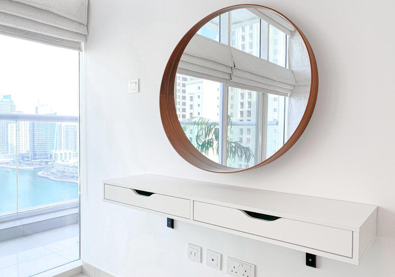 Walk To The Beach Or Enjoy The Amazing View From The Balcony Apartment Дубай Екстериор снимка