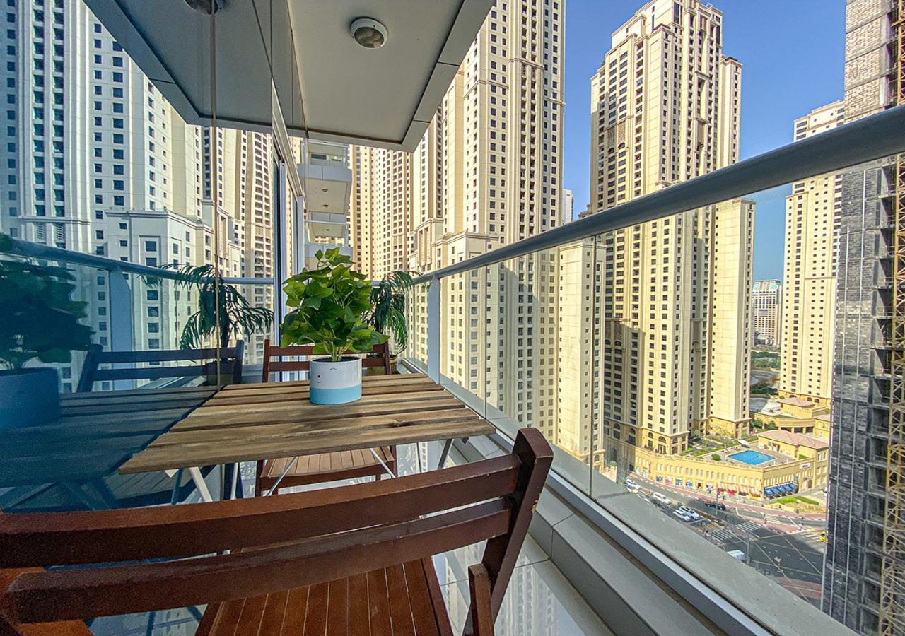 Walk To The Beach Or Enjoy The Amazing View From The Balcony Apartment Дубай Екстериор снимка